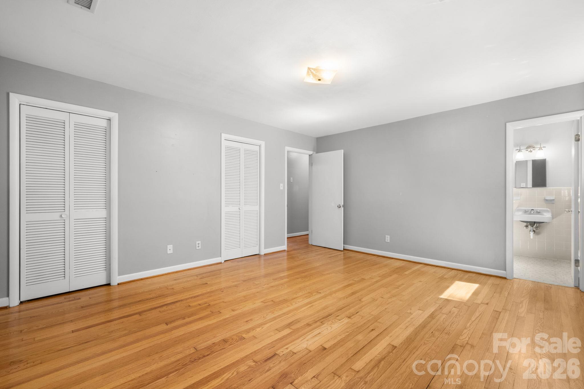267 25th Avenue Property Photo 18