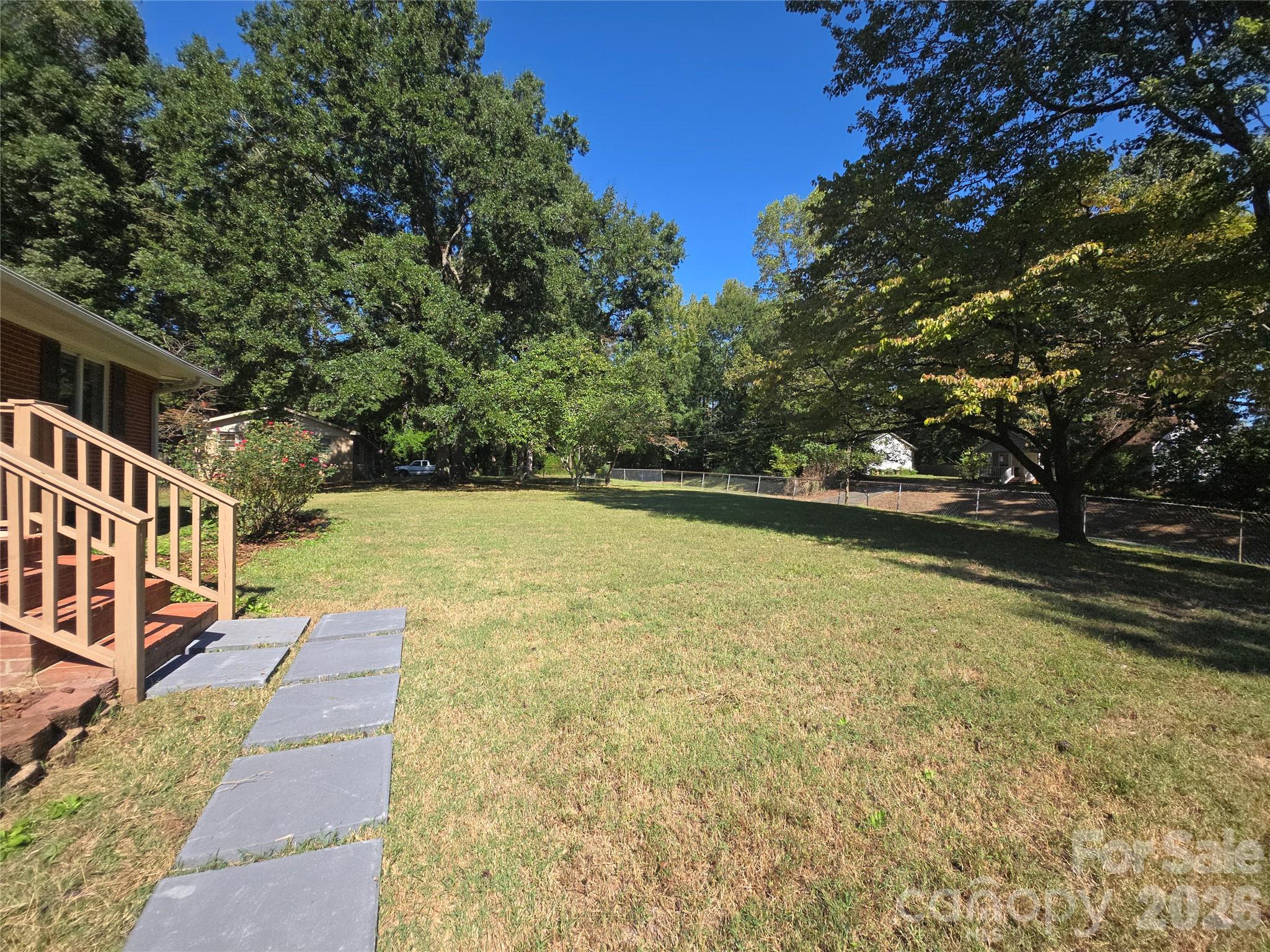 1627 W Lakewood Drive Property Photo 4