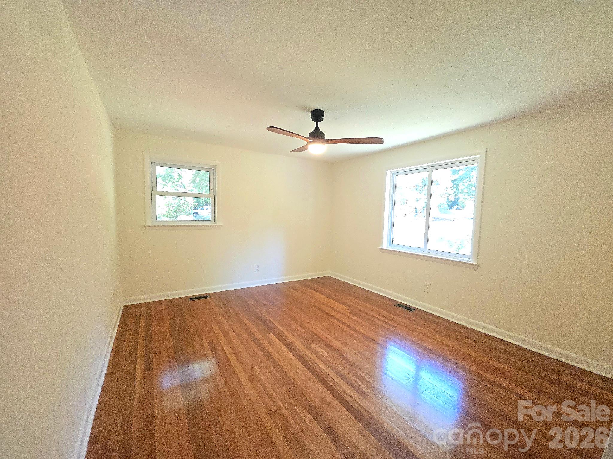 1627 W Lakewood Drive Property Photo 17