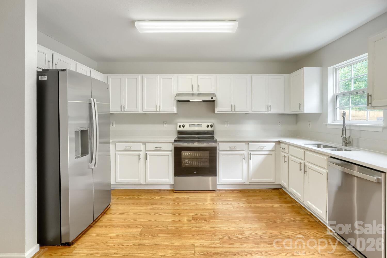 5135 Raspberry Knoll Drive Property Photo 8