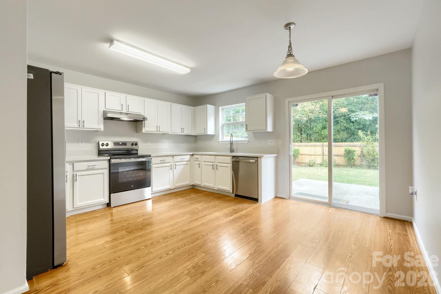 5135 Raspberry Knoll Drive Property Photo 11