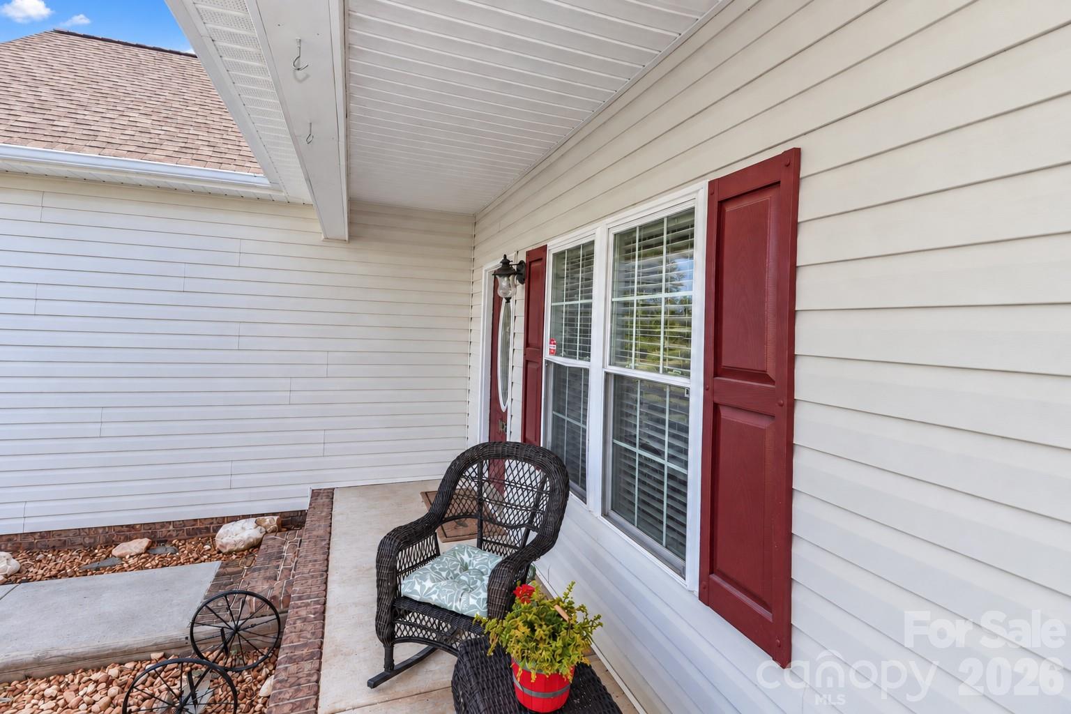 138 Westhaven Drive Property Photo 3