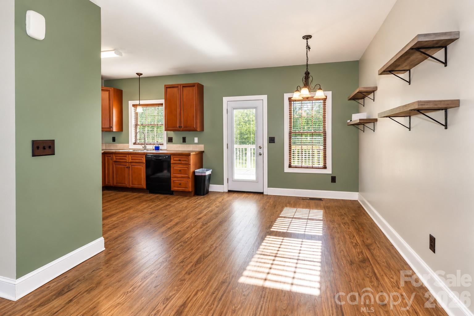 138 Westhaven Drive Property Photo 8