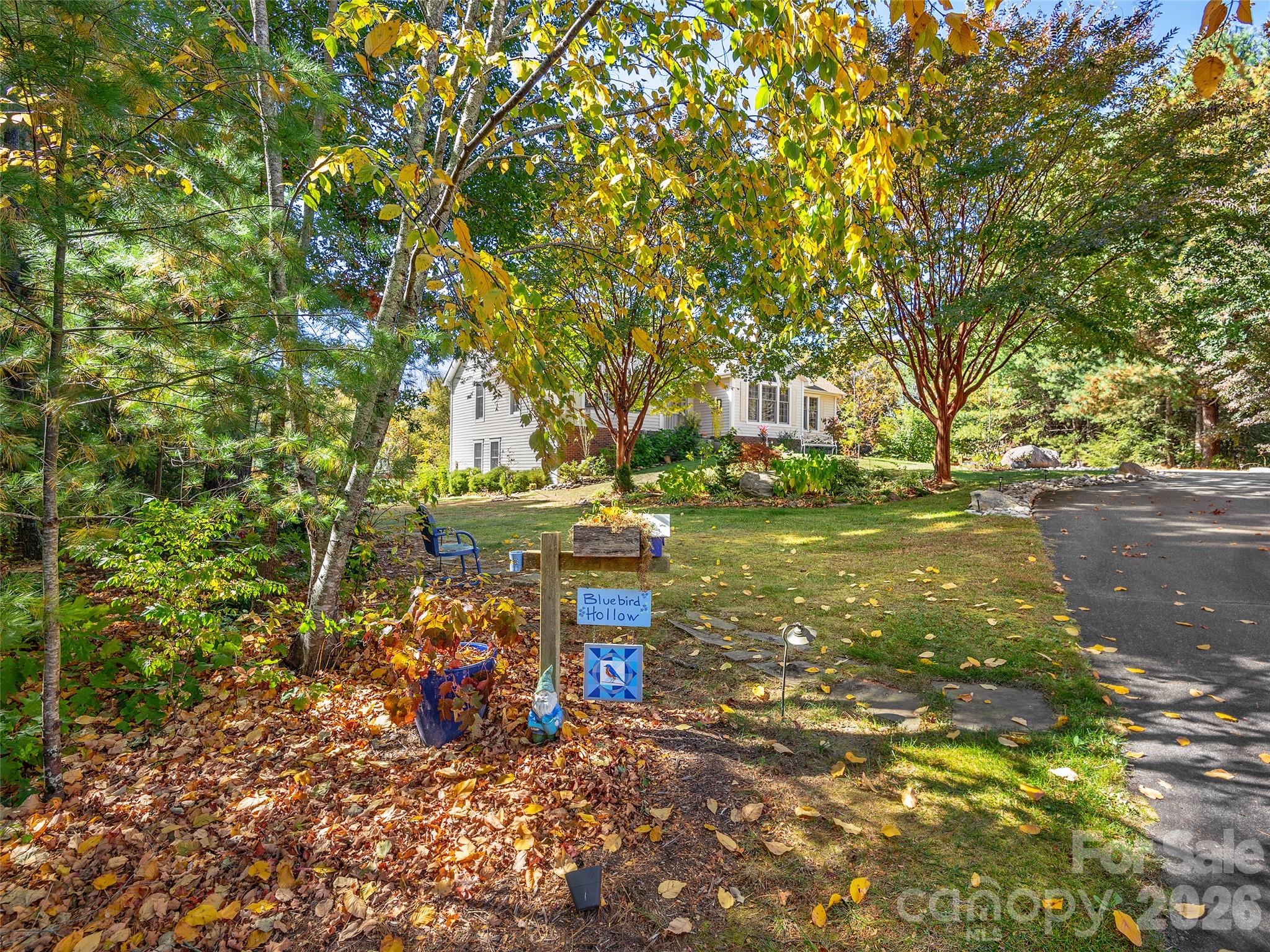 23 Old Applewood Lane Property Photo 4