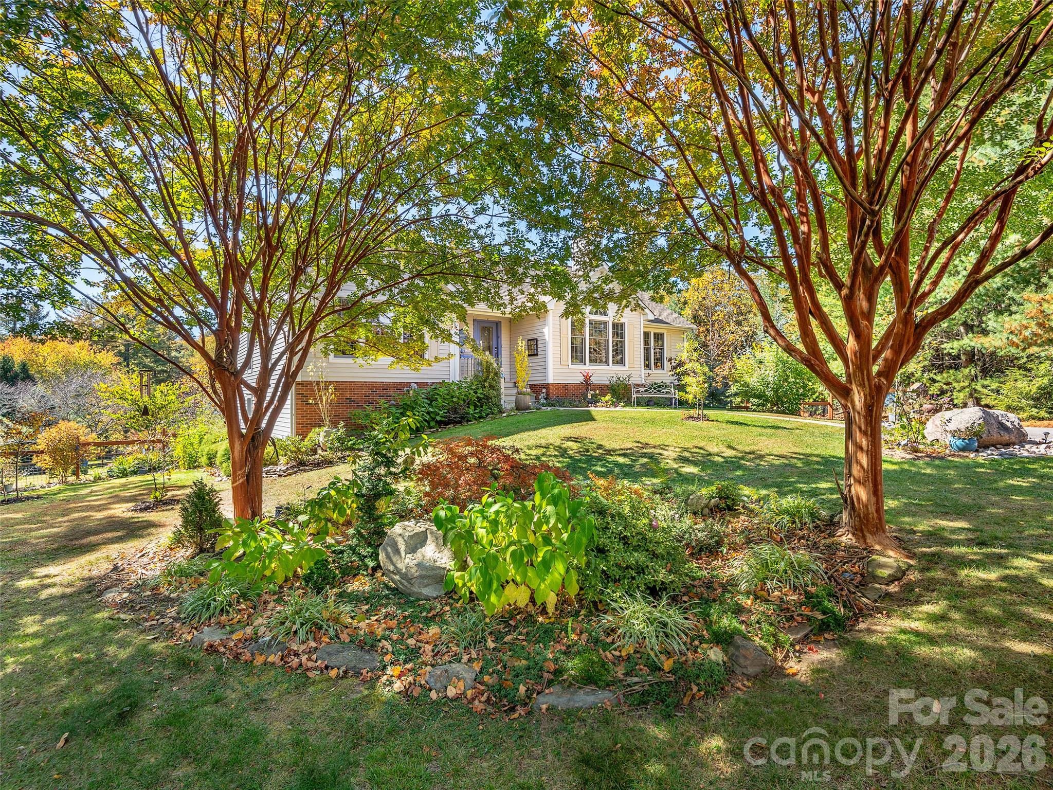 23 Old Applewood Lane Property Photo 6