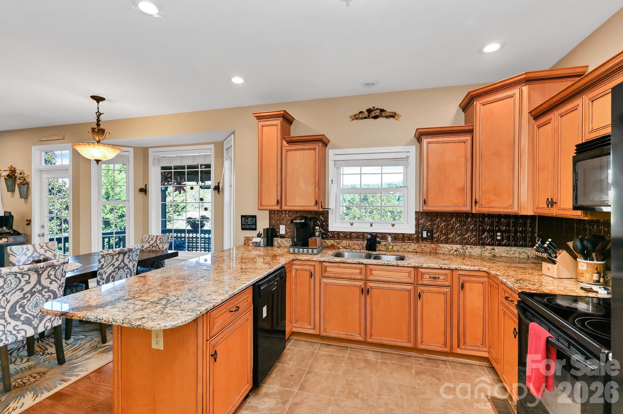 230 Rivercrest Boulevard Property Photo 7