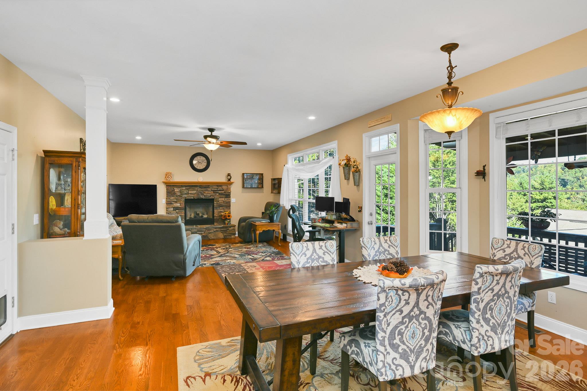 230 Rivercrest Boulevard Property Photo 8