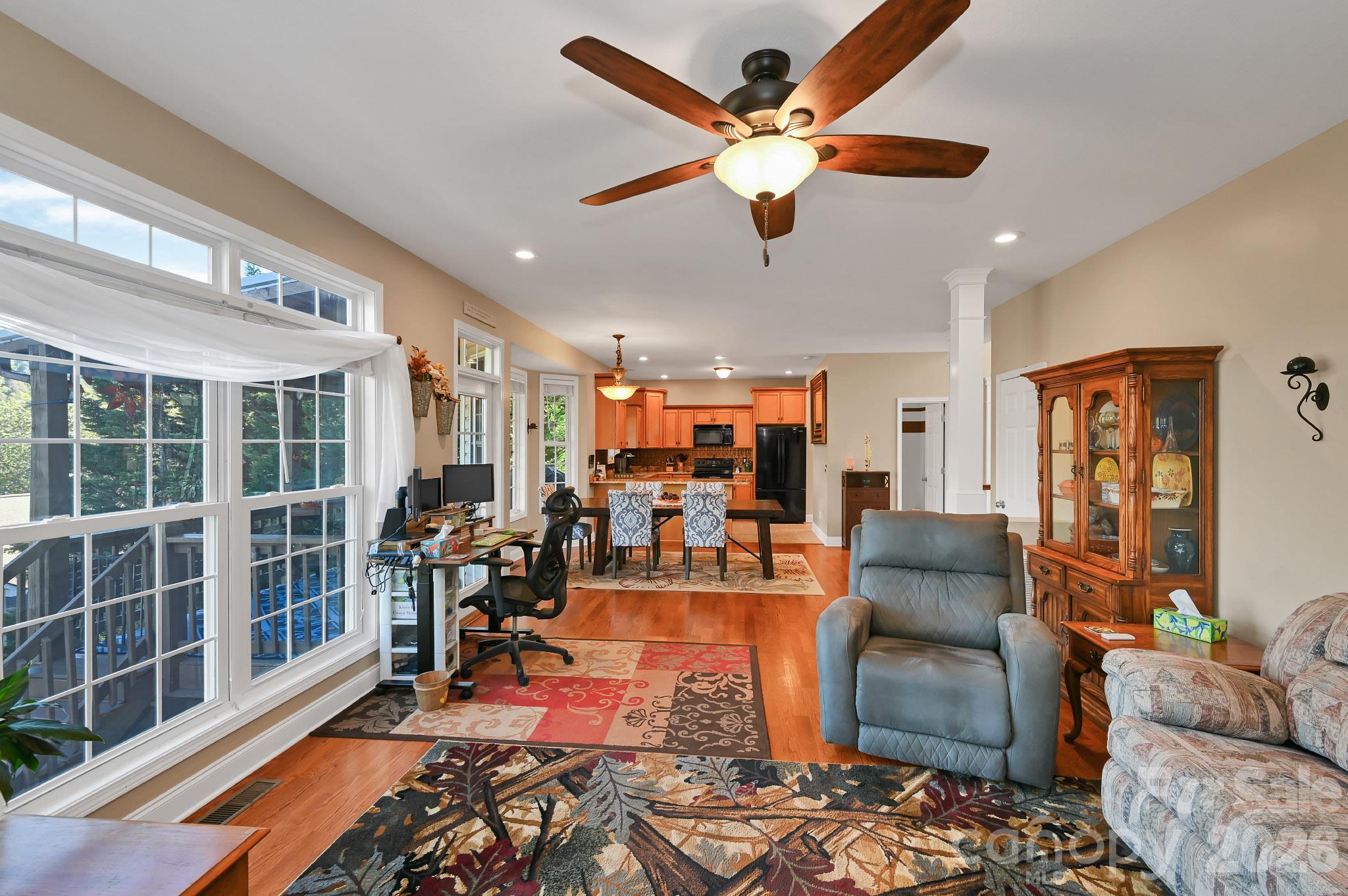 230 Rivercrest Boulevard Property Photo 10