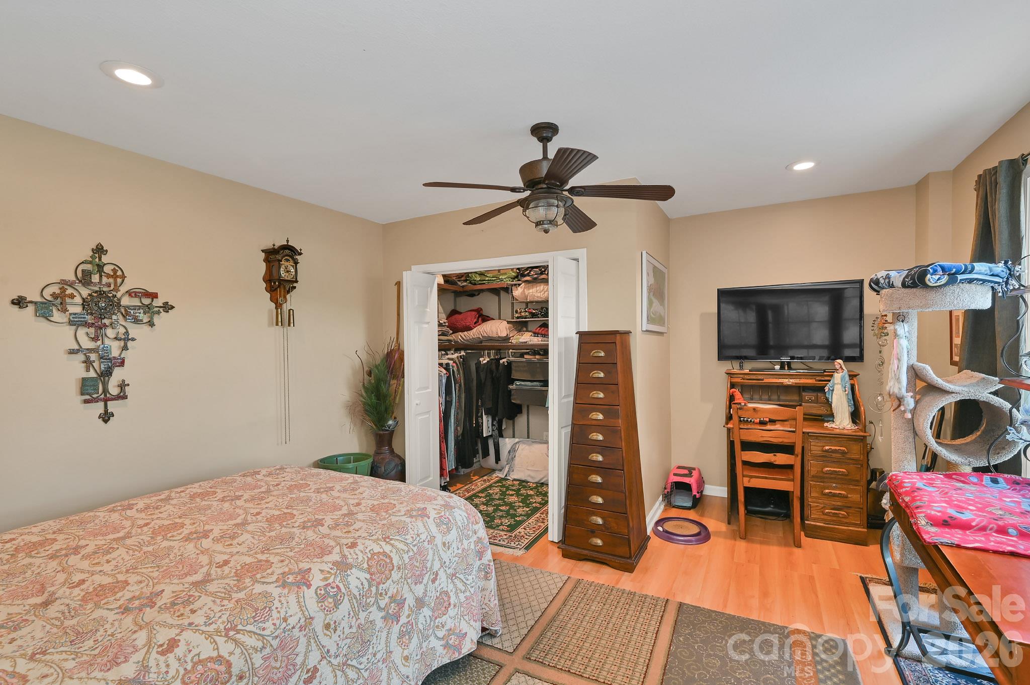 230 Rivercrest Boulevard Property Photo 23
