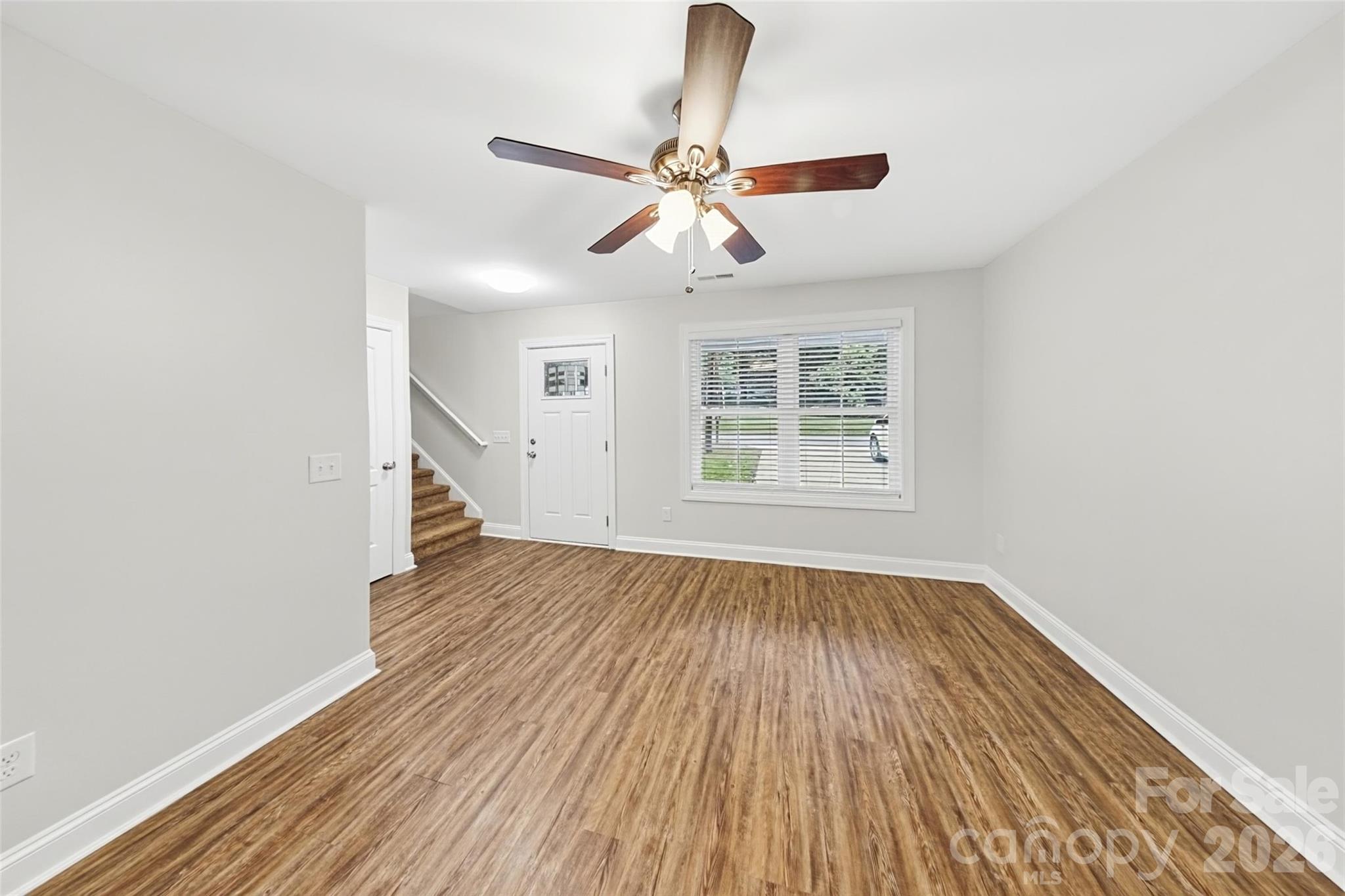 1037 Gaither Place Property Photo 3