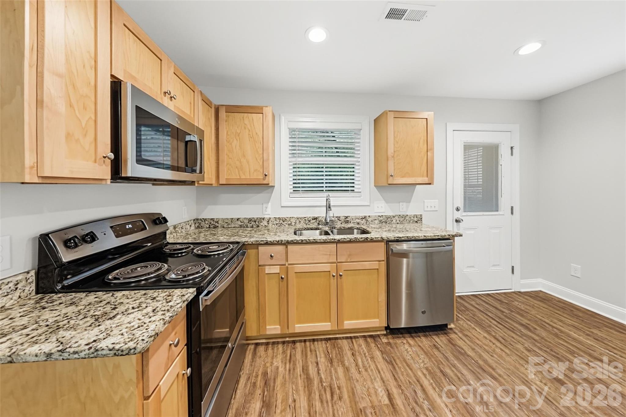 1037 Gaither Place Property Photo 8