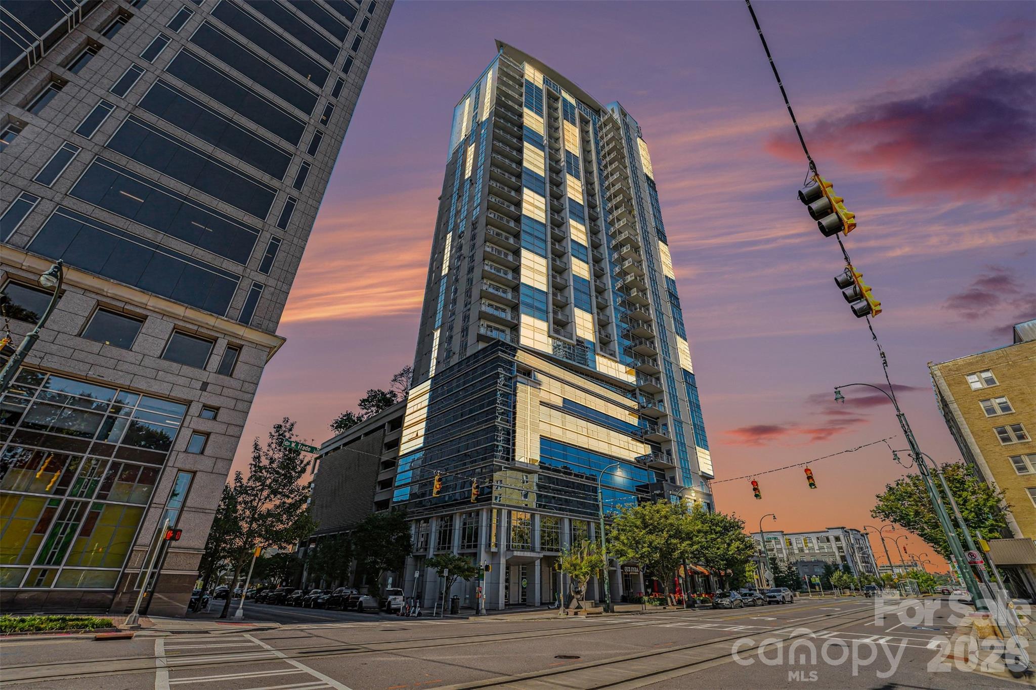 333 W Trade Street 1810 Property Photo 1