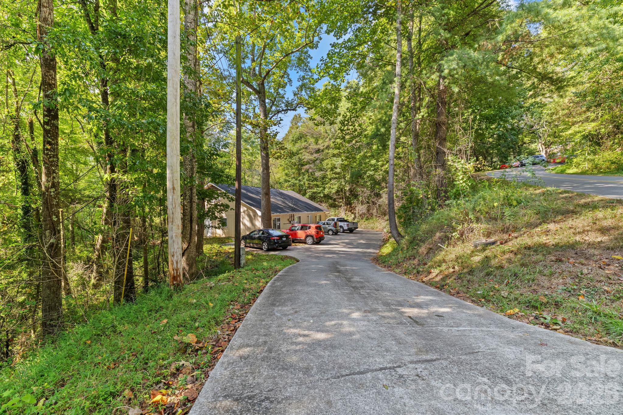 487 N Country Club Drive Property Photo 6