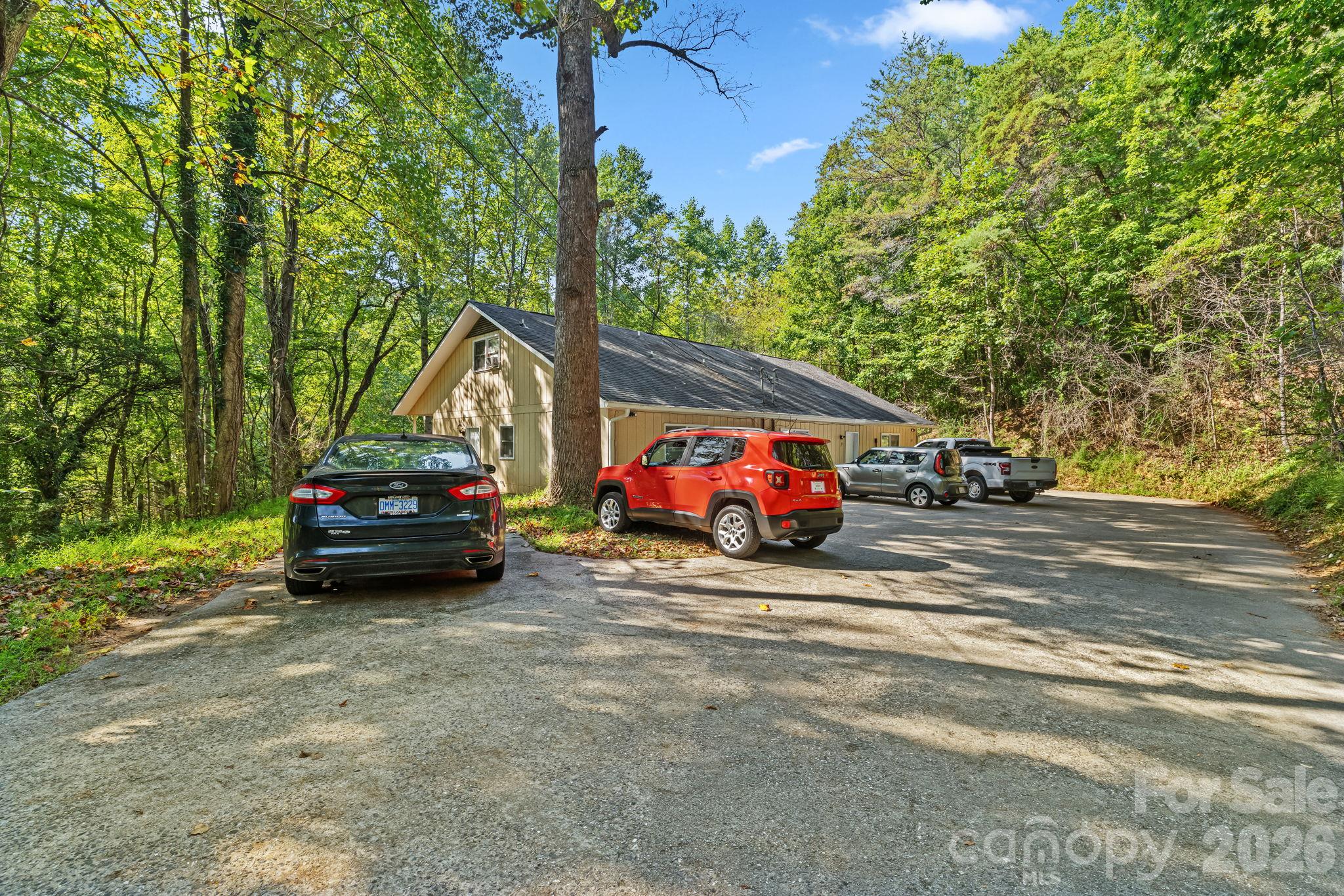 487 N Country Club Drive Property Photo 7