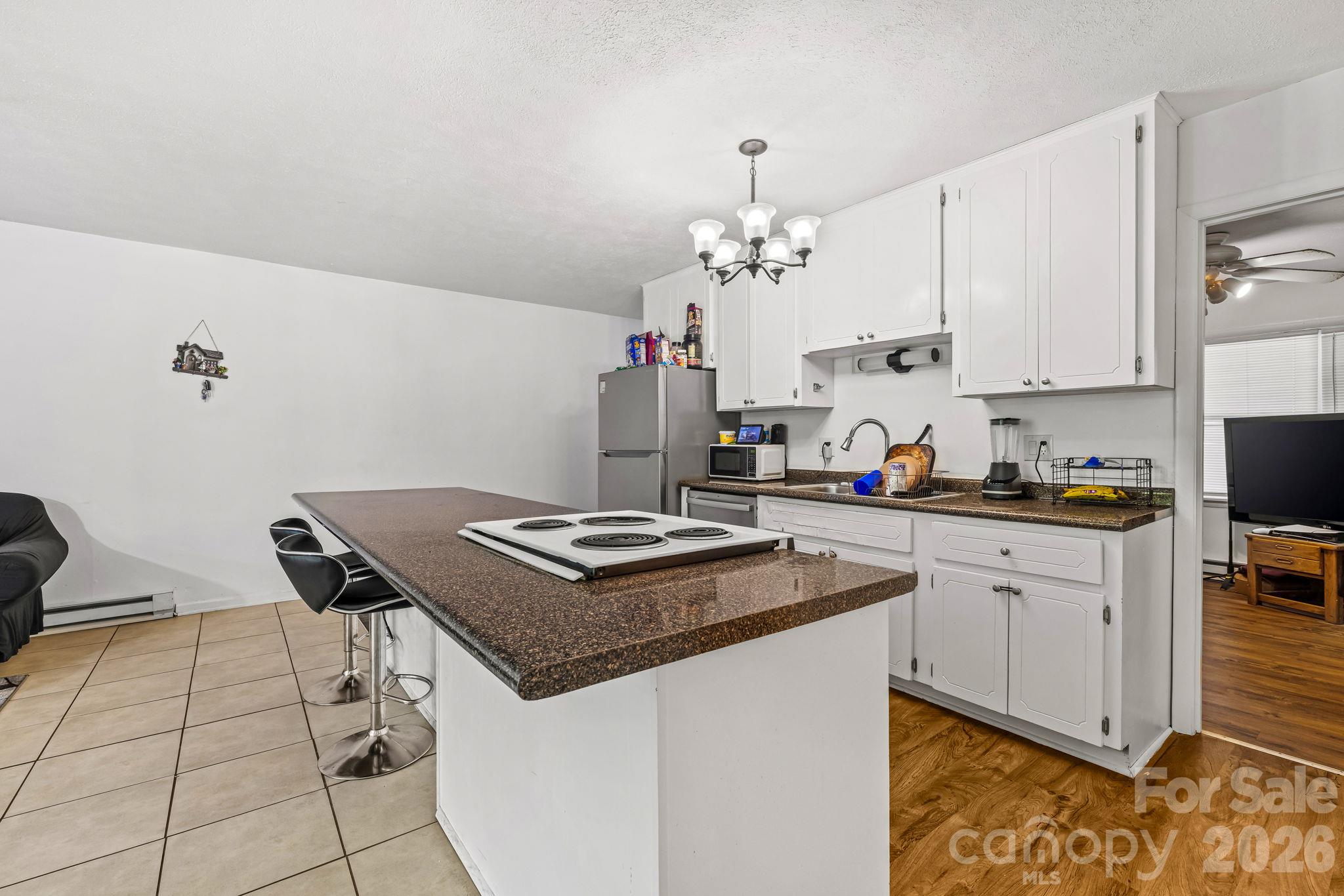 487 N Country Club Drive Property Photo 12