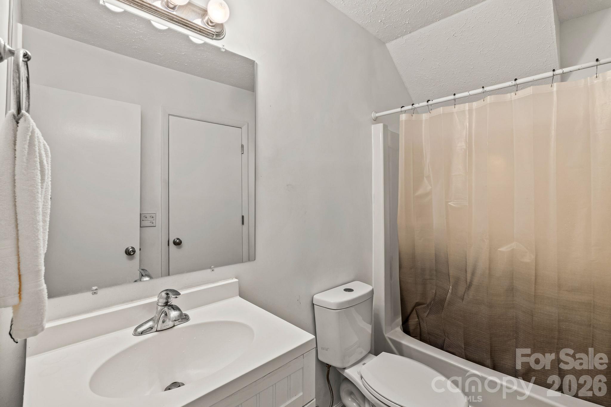 487 N Country Club Drive Property Photo 20