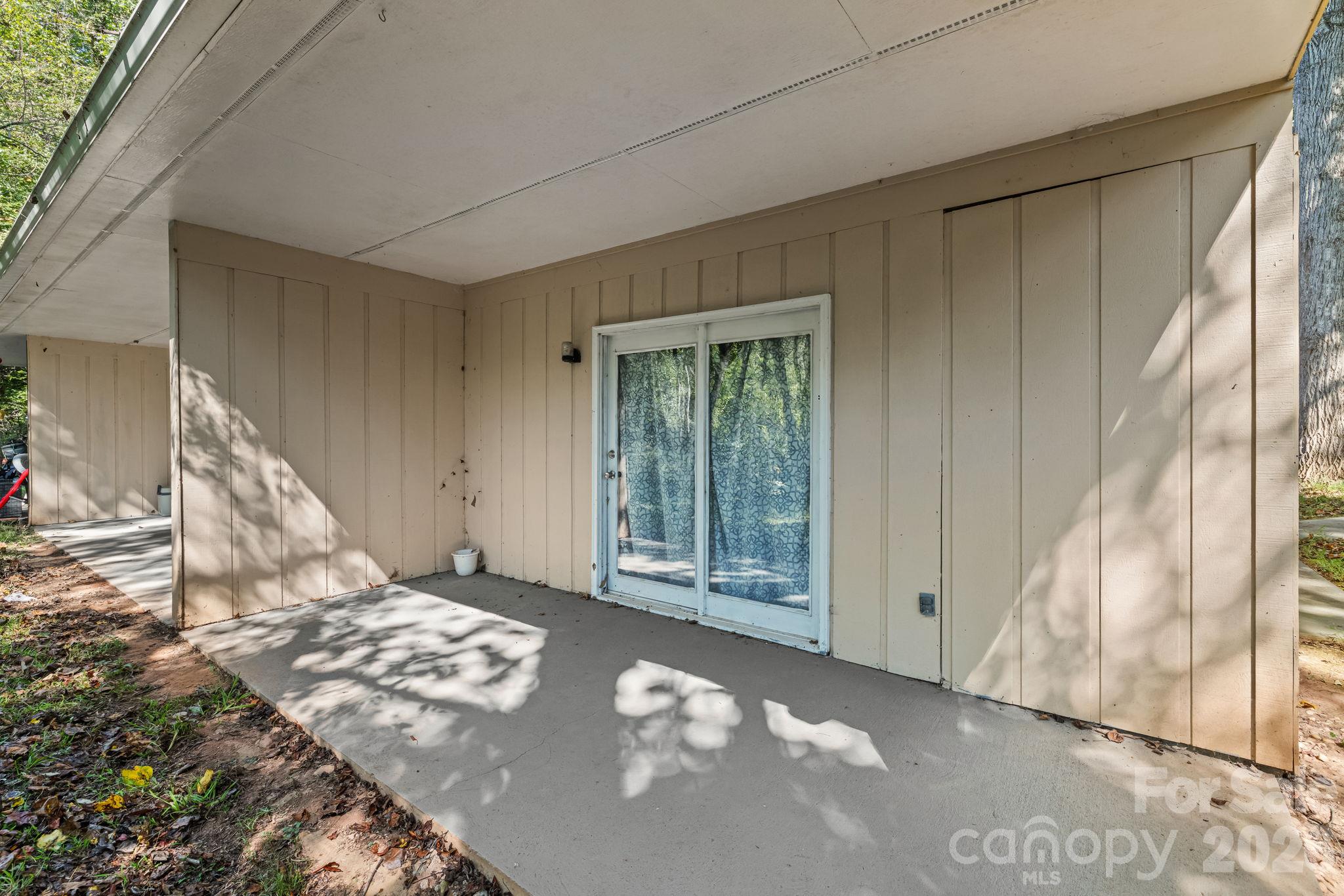 487 N Country Club Drive Property Photo 36