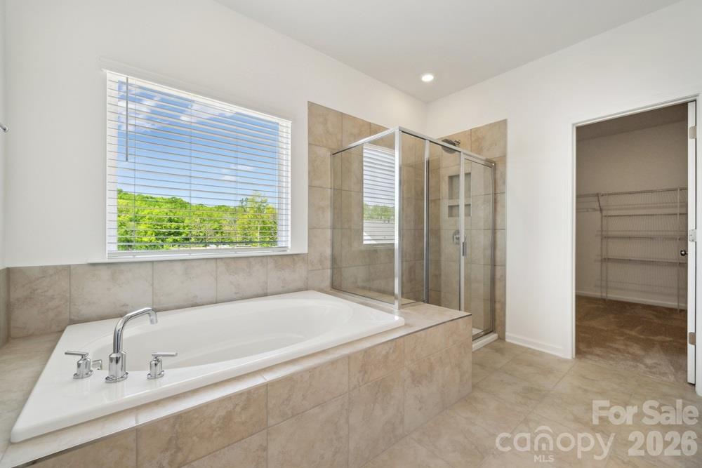 18222 Torchbearer Lane Property Photo 4