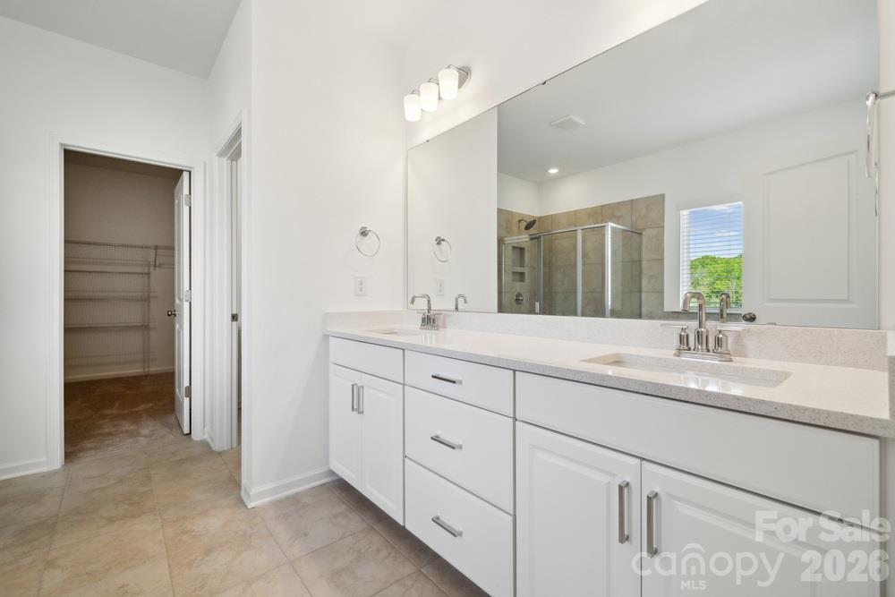 18222 Torchbearer Lane Property Photo 9