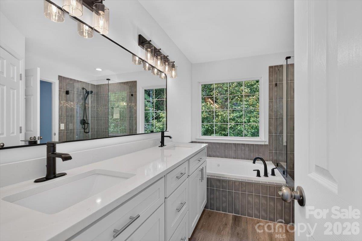 2536 Thornfield Road Property Photo 5