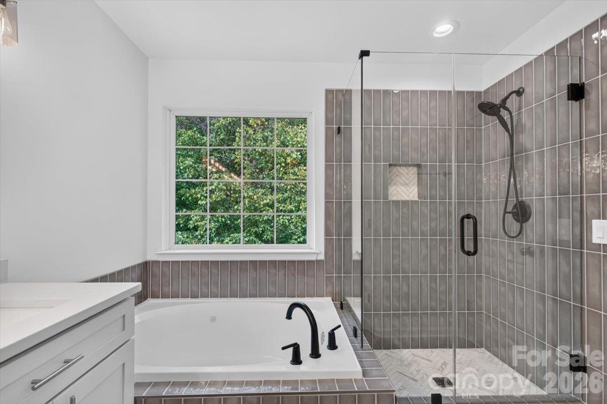 2536 Thornfield Road Property Photo 6