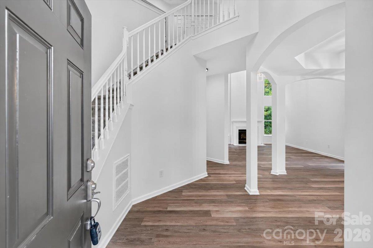 2536 Thornfield Road Property Photo 7