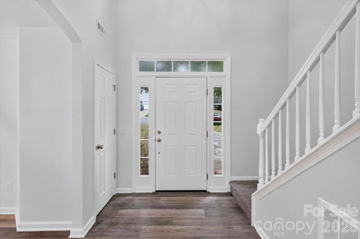 2536 Thornfield Road Property Photo 8