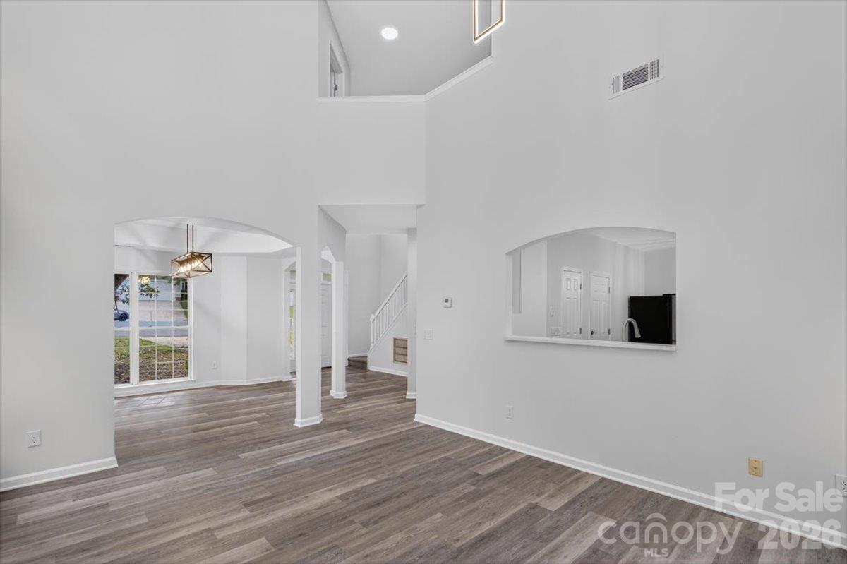 2536 Thornfield Road Property Photo 10