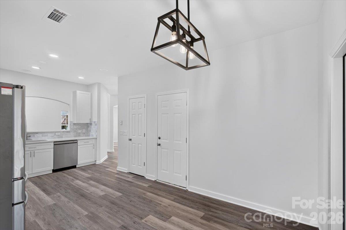 2536 Thornfield Road Property Photo 15