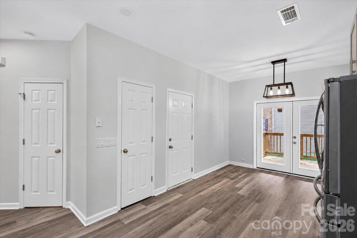 2536 Thornfield Road Property Photo 17