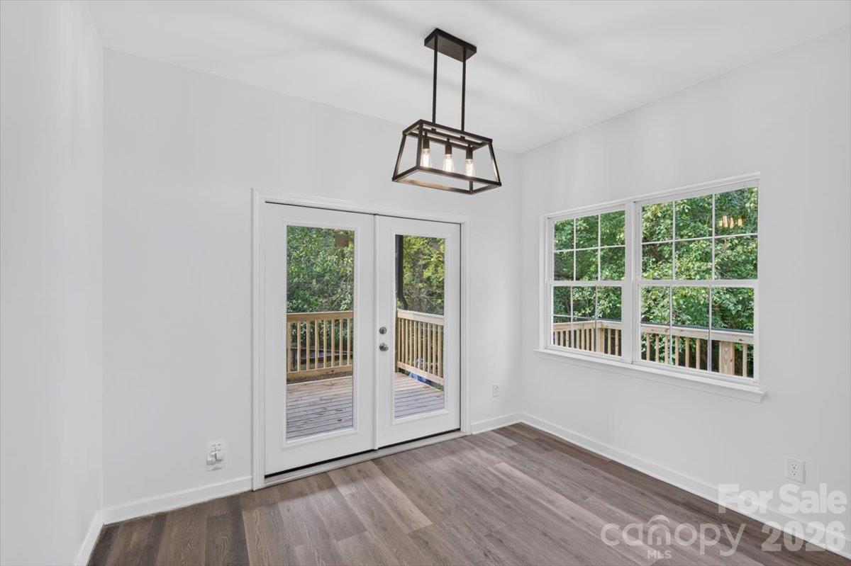 2536 Thornfield Road Property Photo 19