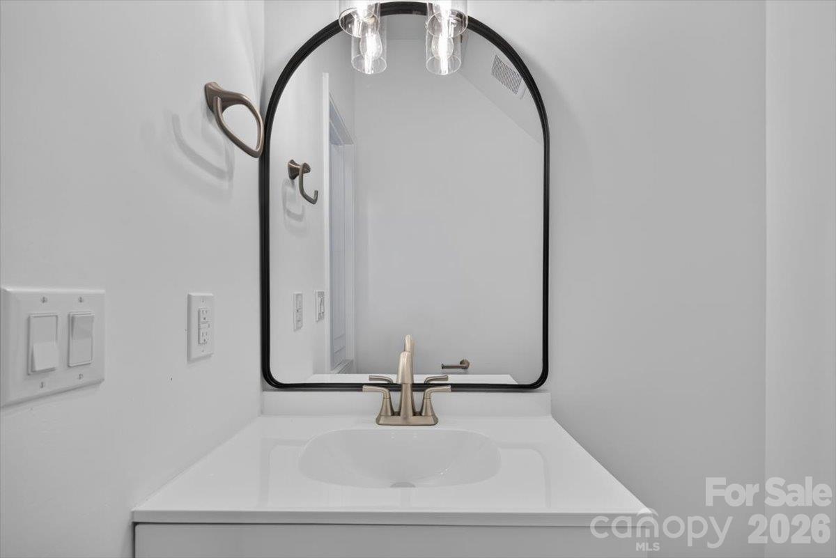 2536 Thornfield Road Property Photo 20