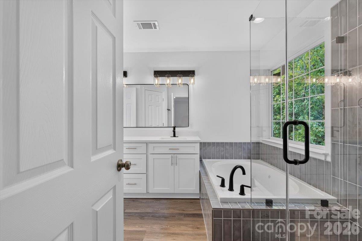 2536 Thornfield Road Property Photo 26