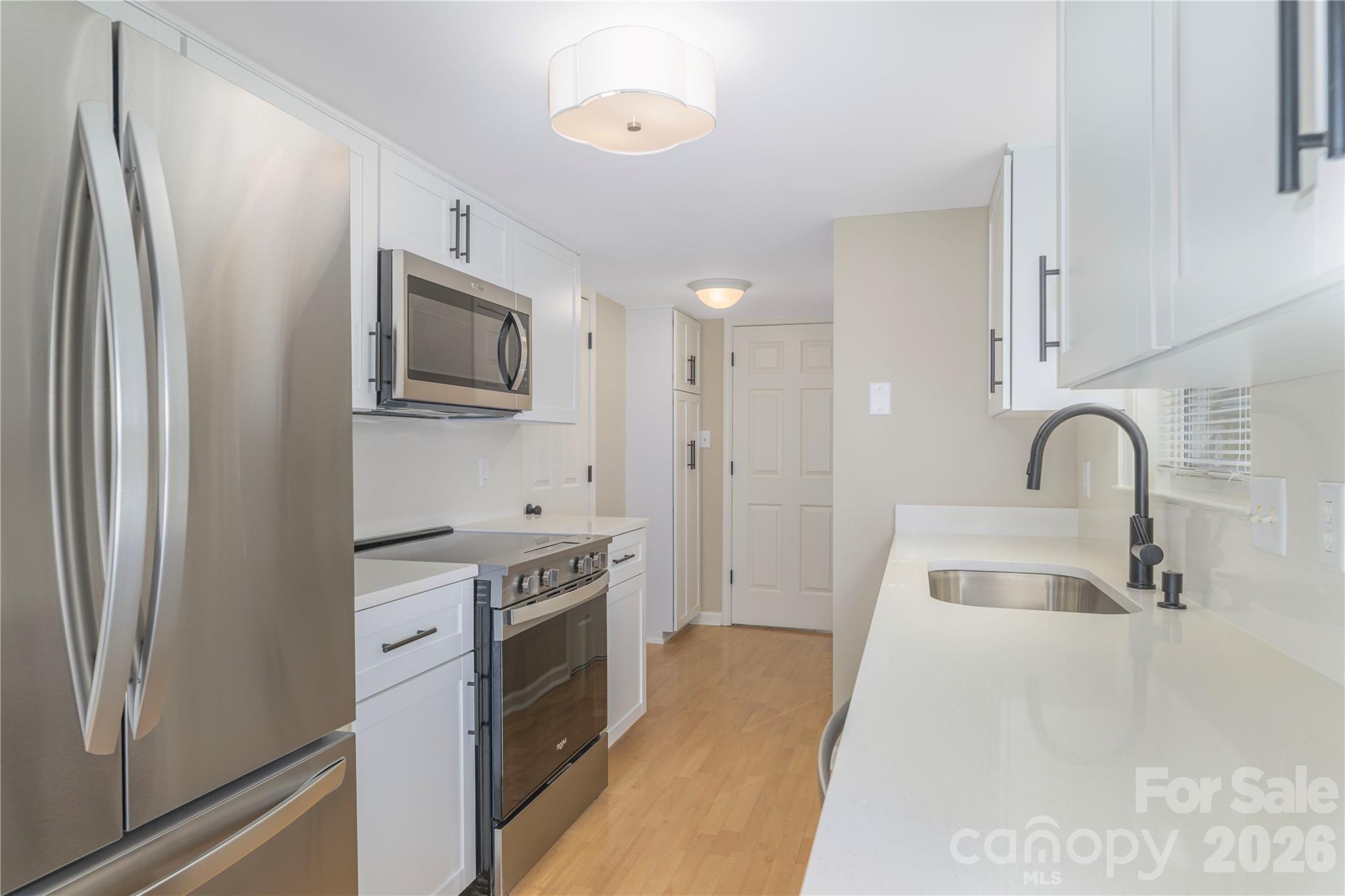 17 Sheridan Road Property Photo 13
