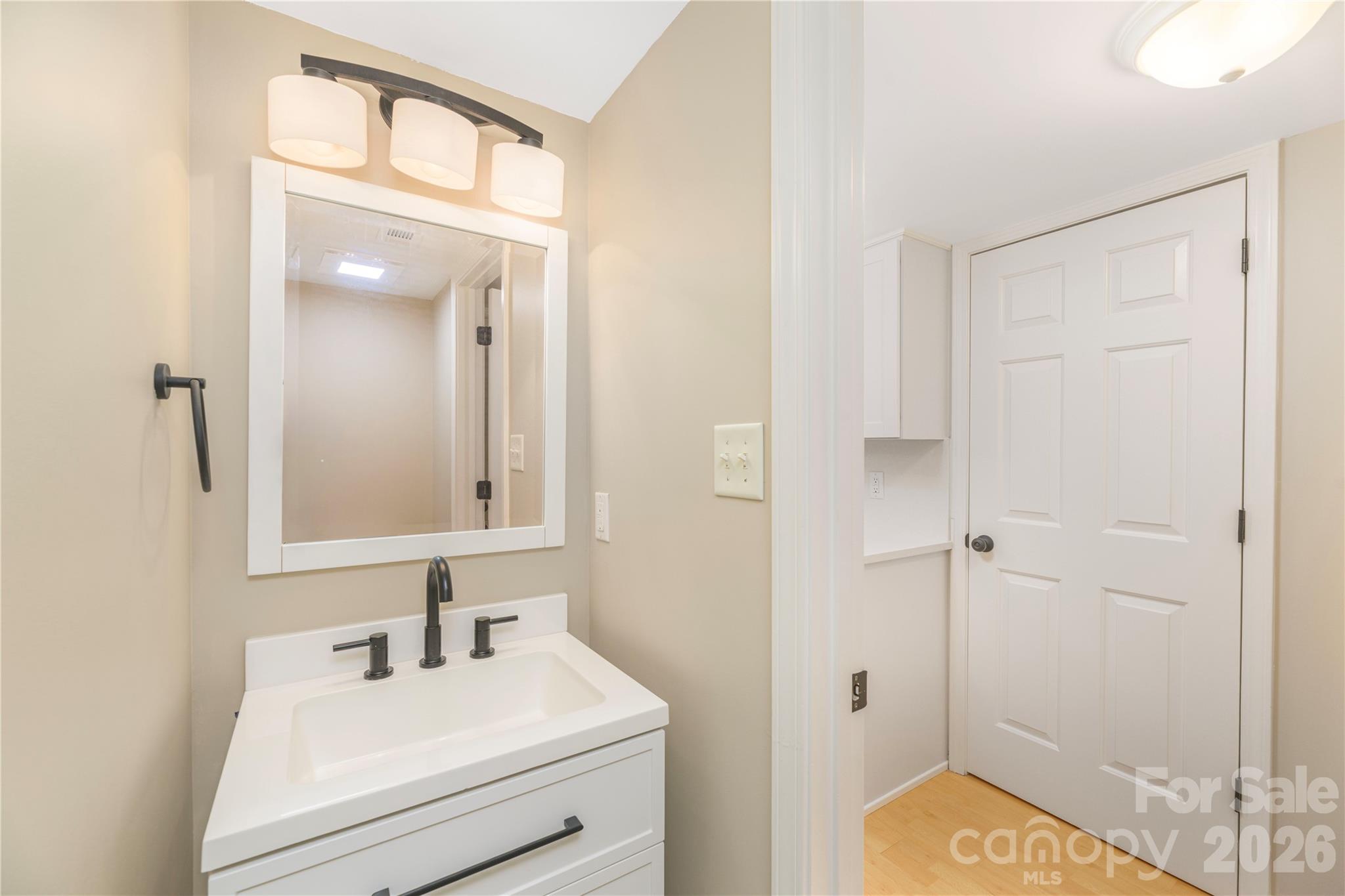 17 Sheridan Road Property Photo 15