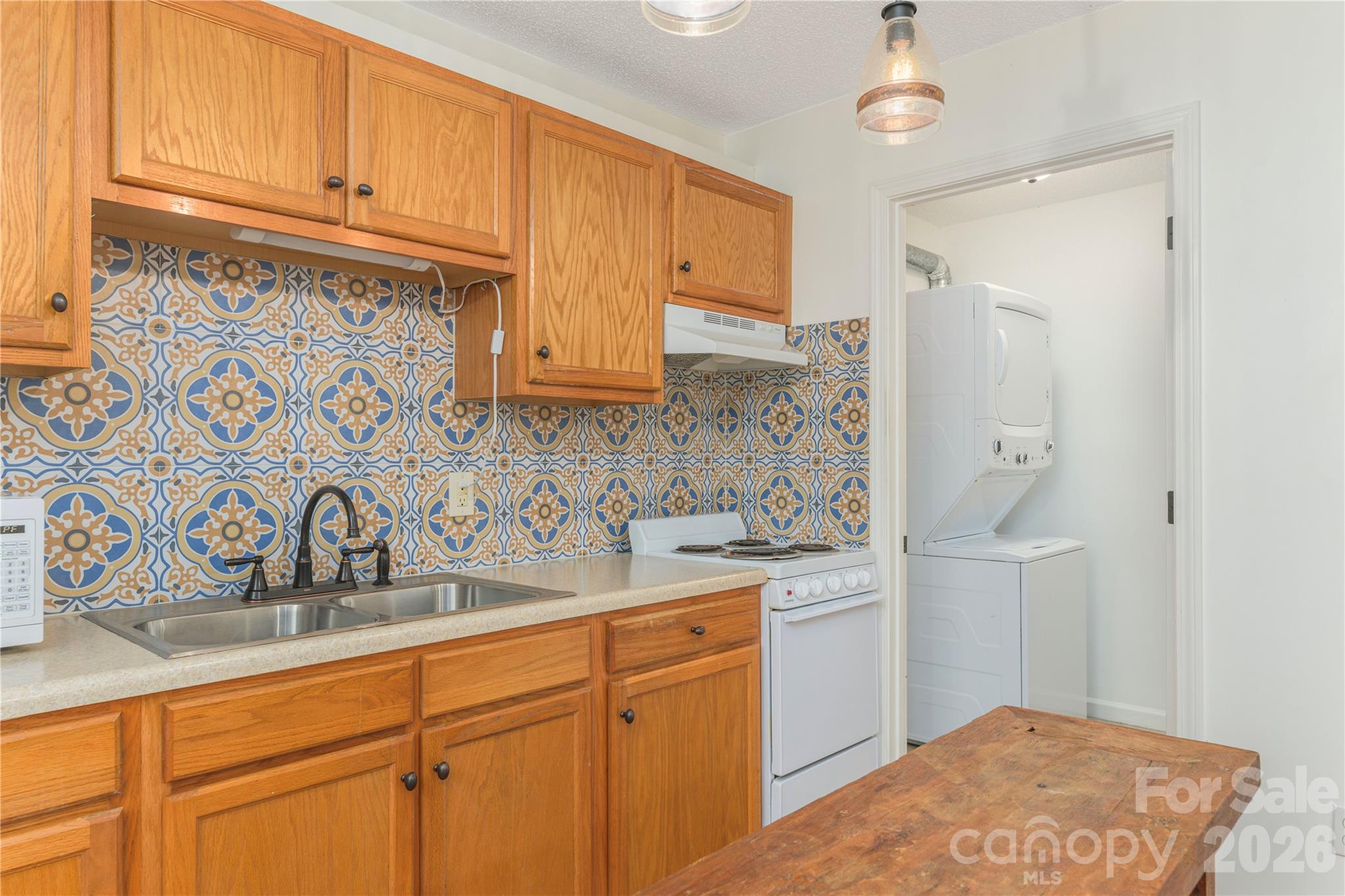 17 Sheridan Road Property Photo 34
