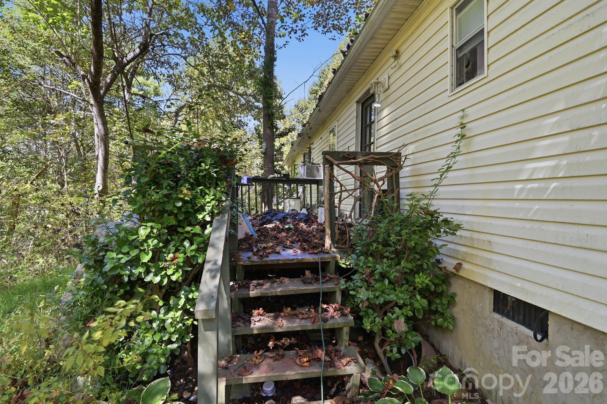 255 Dusty Lane Property Photo 2