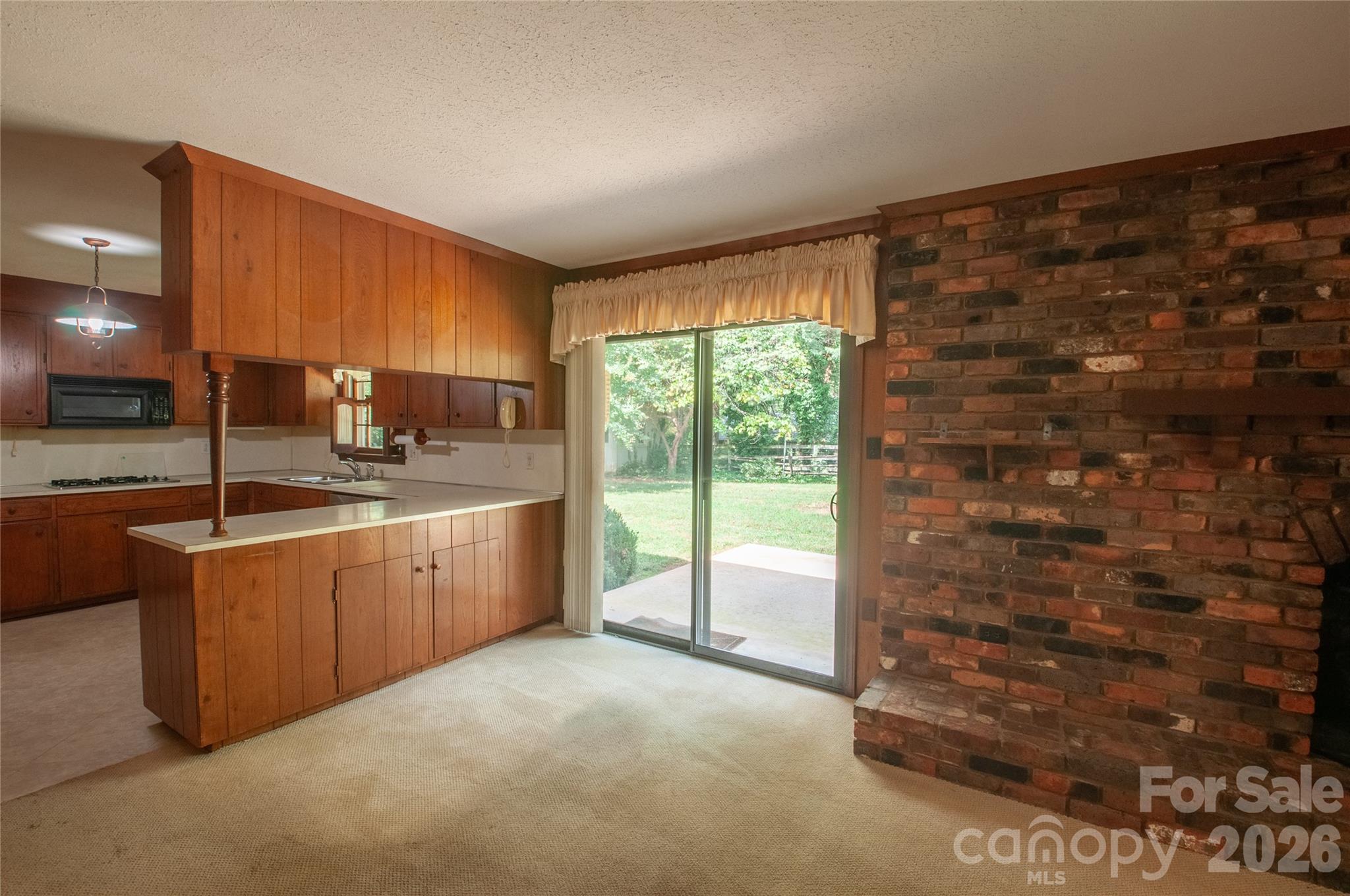 2607 Montgomery Drive Property Photo 12