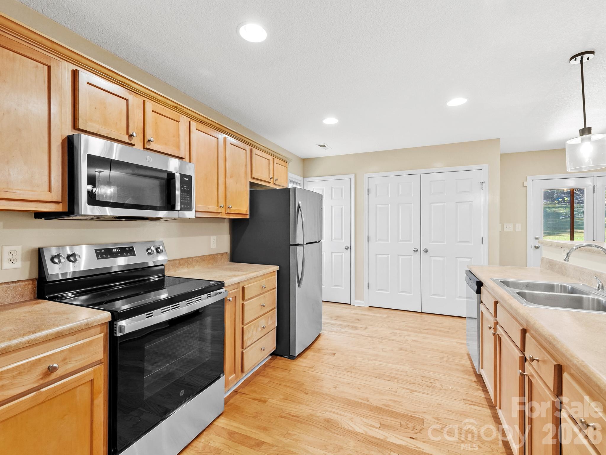 81 Crayton Road Property Photo 15