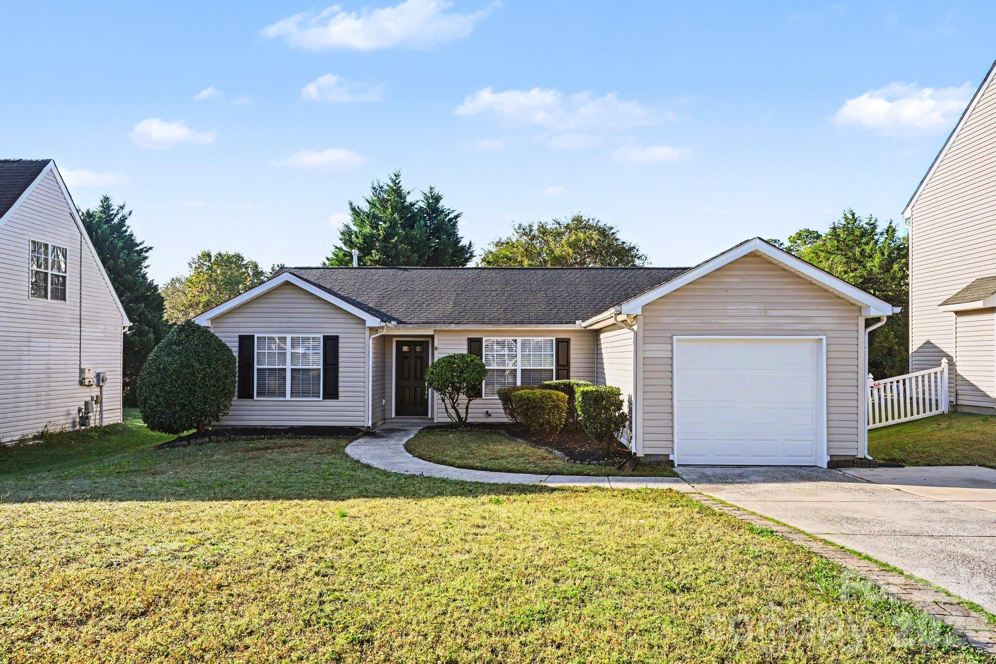 10133 Illoria Drive Property Photo 1
