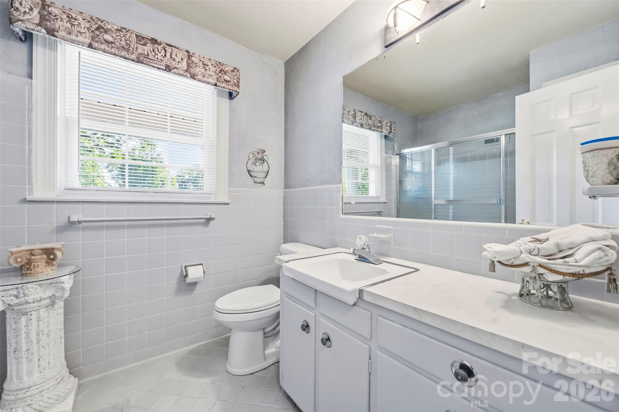 525 East Street Property Photo 26