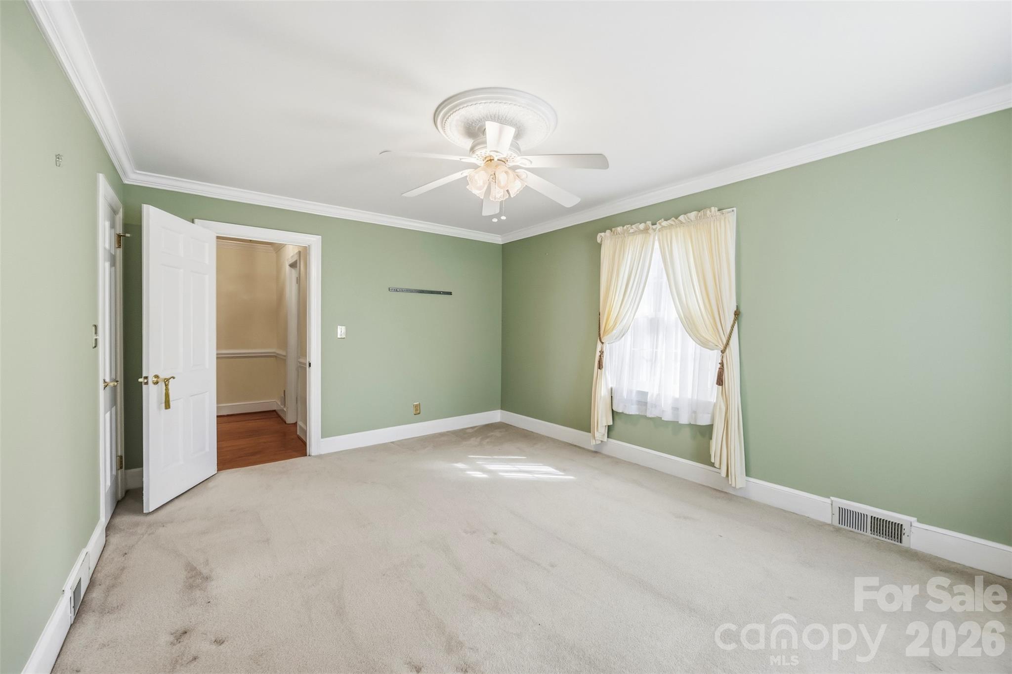 525 East Street Property Photo 30