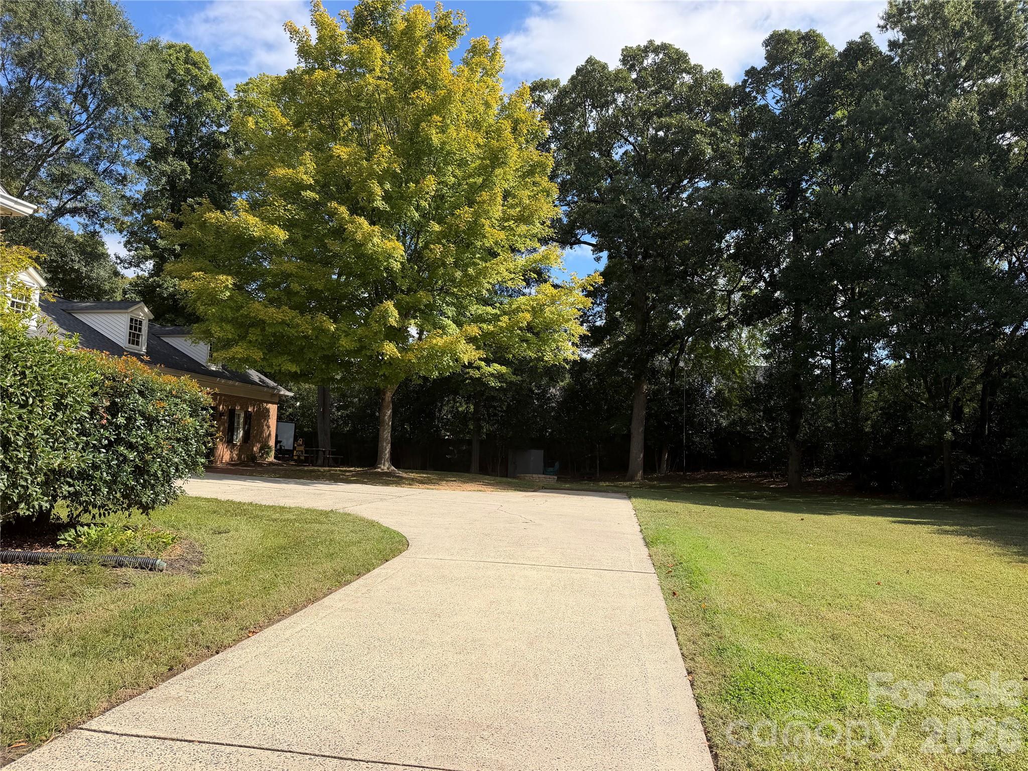 4533 Arborway Way Property Photo 5