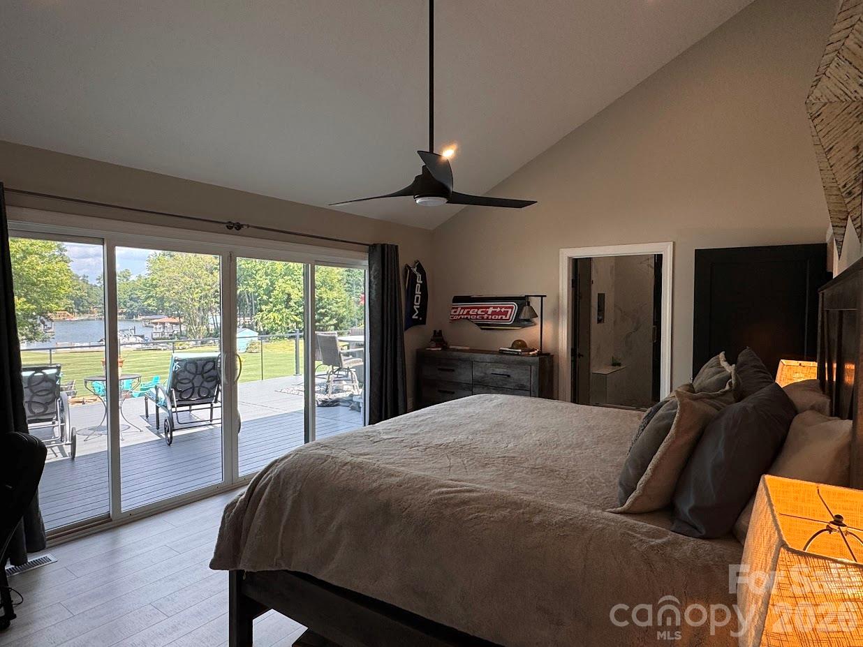 15800 Henry Lane Property Photo 10
