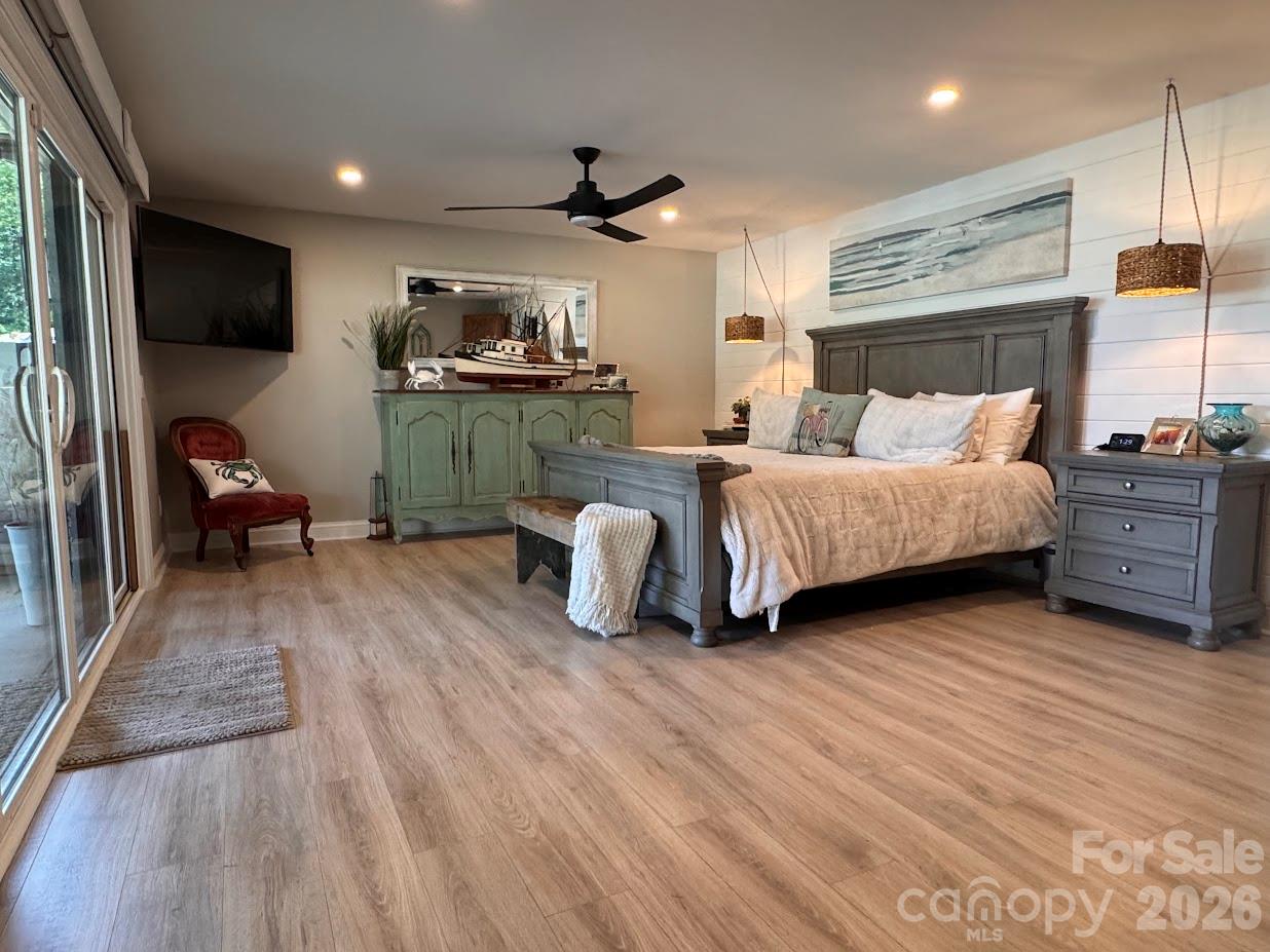 15800 Henry Lane Property Photo 13