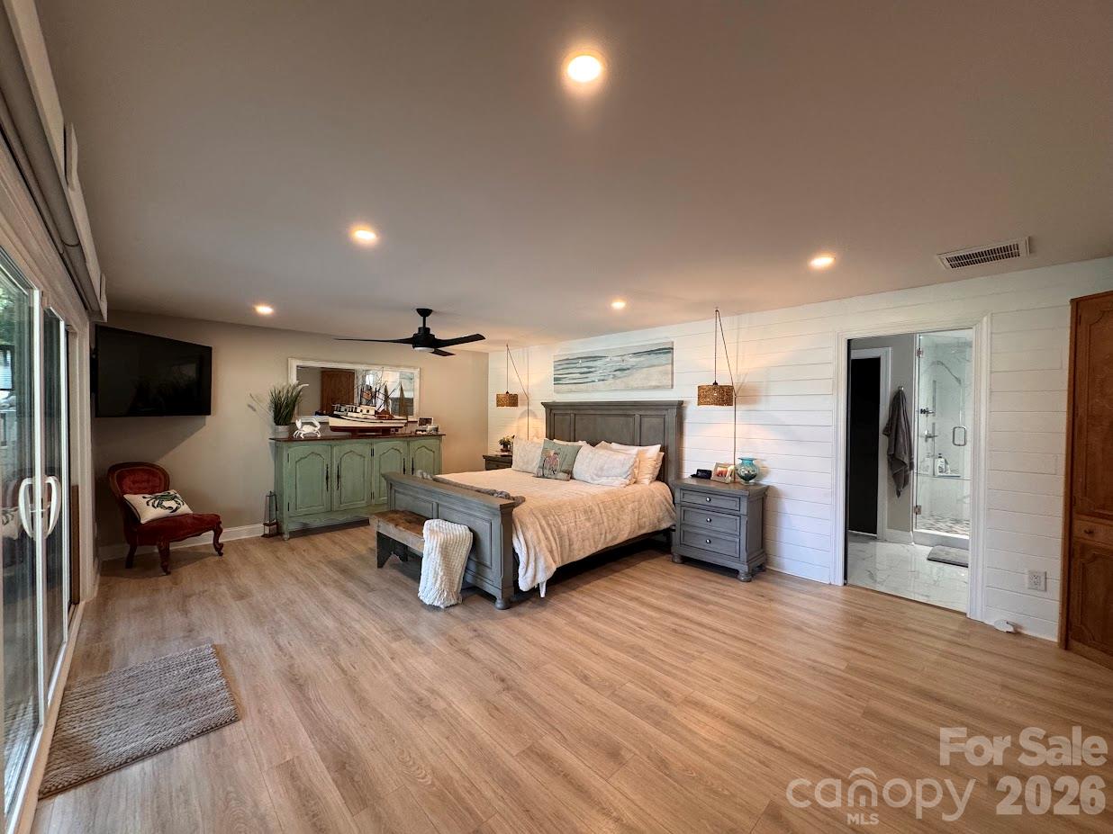 15800 Henry Lane Property Photo 14