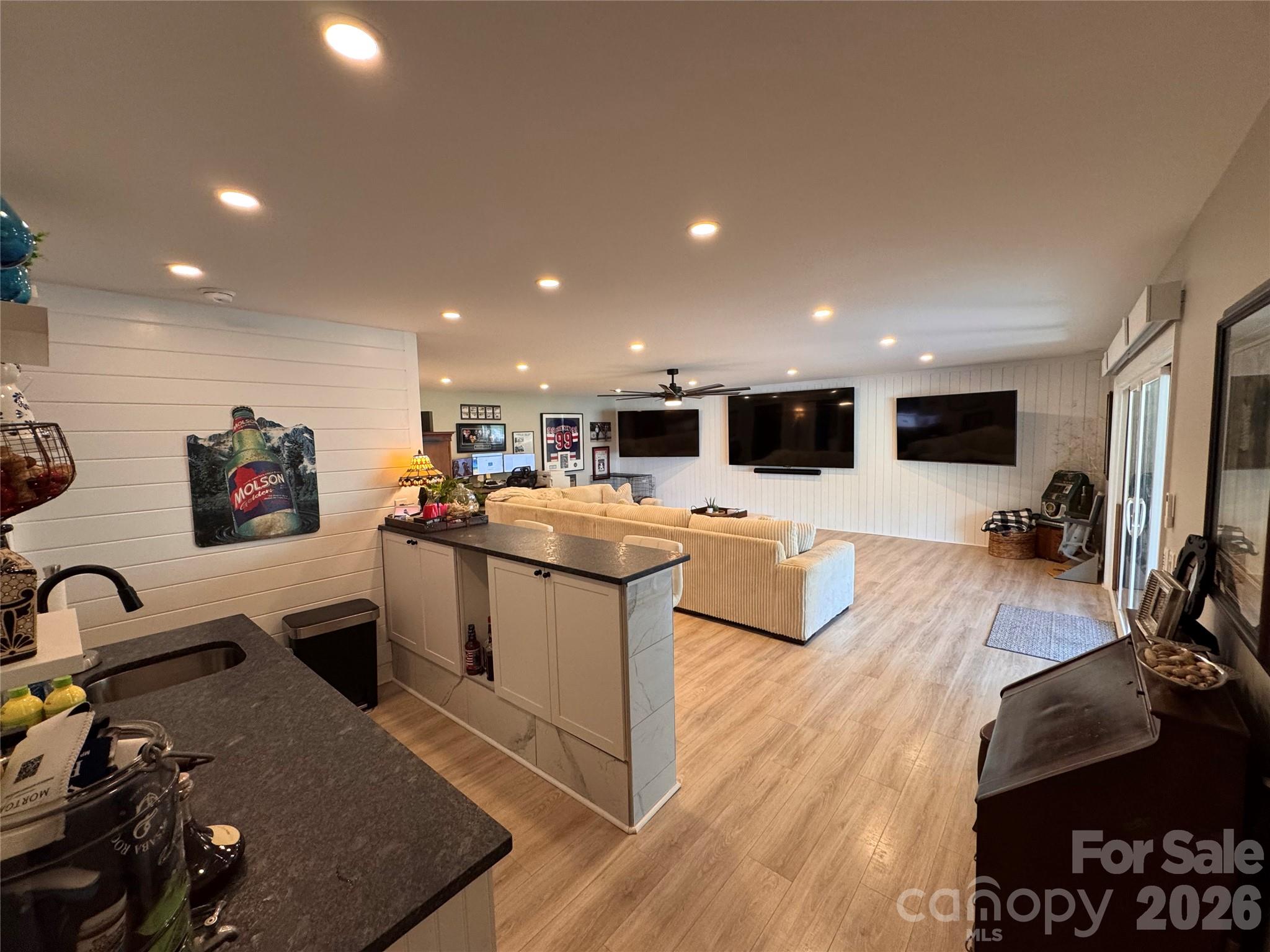 15800 Henry Lane Property Photo 18