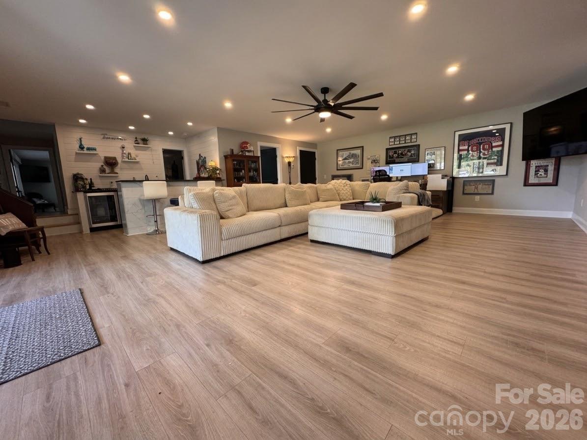15800 Henry Lane Property Photo 19