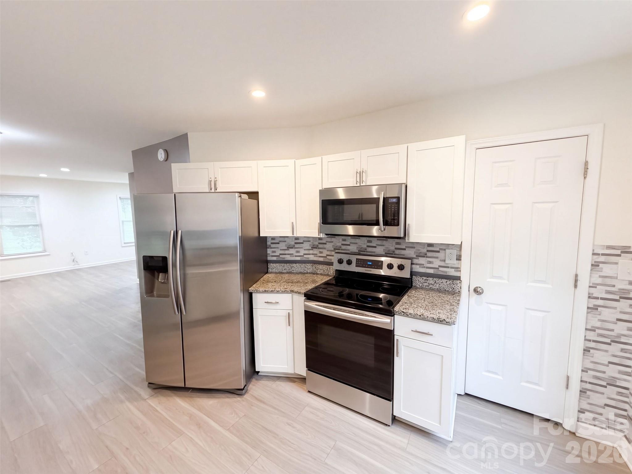 199 Vance Drive Property Photo 8
