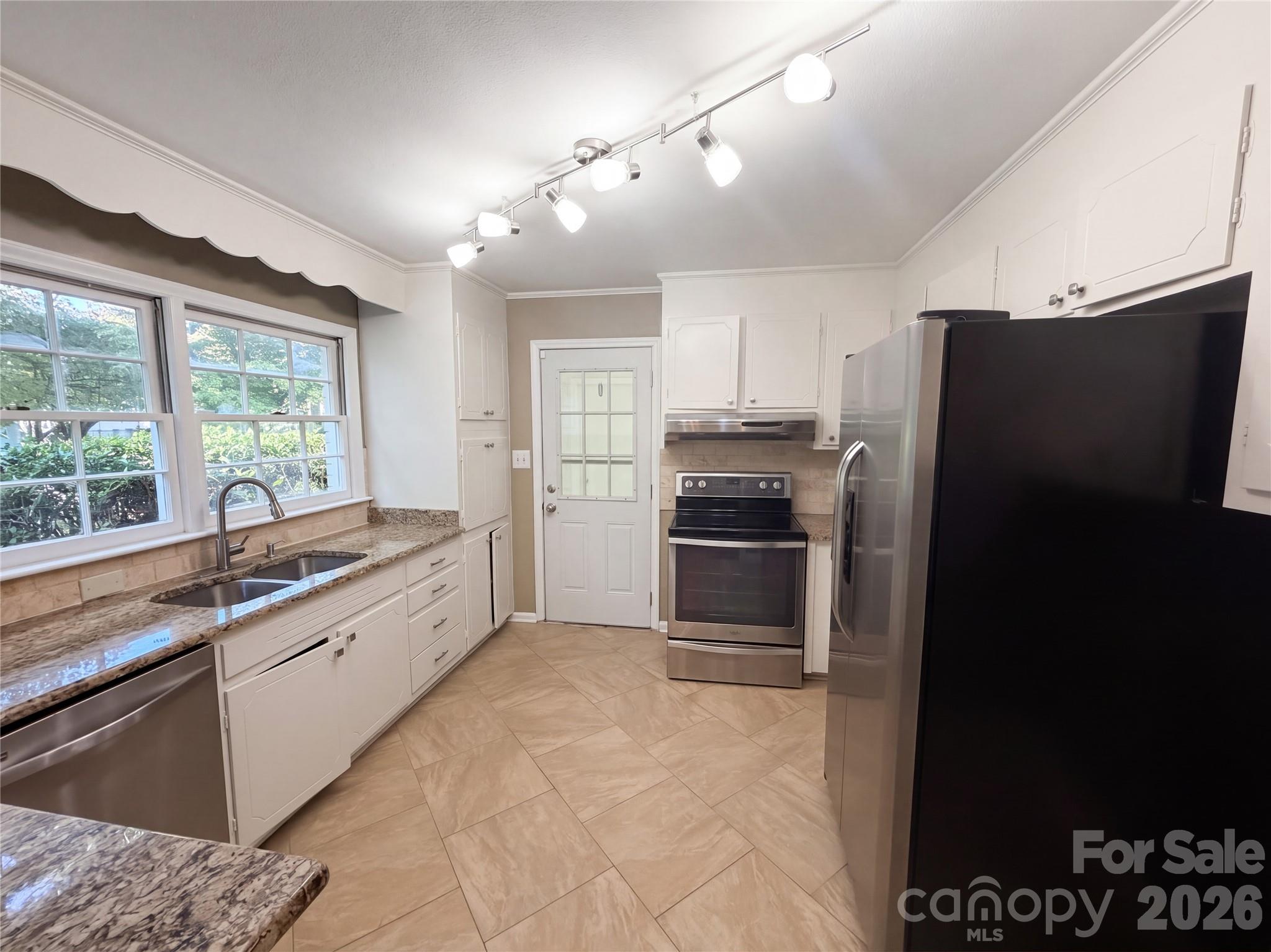 3309 Gardner Park Drive Property Photo 7